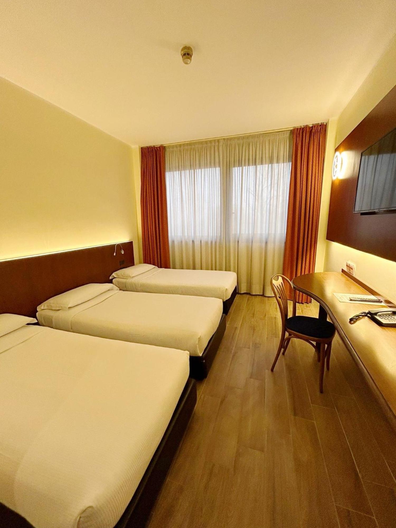 Ih Hotels Milano Blu Visconti Треццано-суль-Навиглио Экстерьер фото